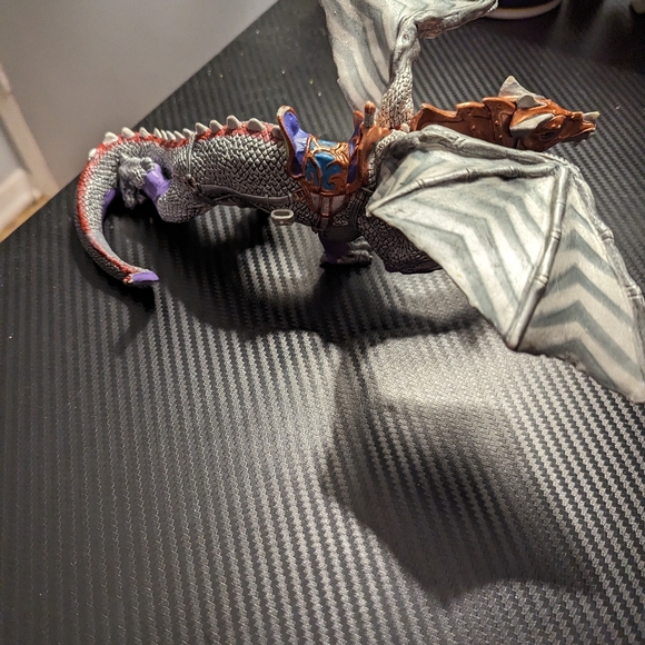 Papo 2007 Silver and Purple Dragon - Picture 4 of 5